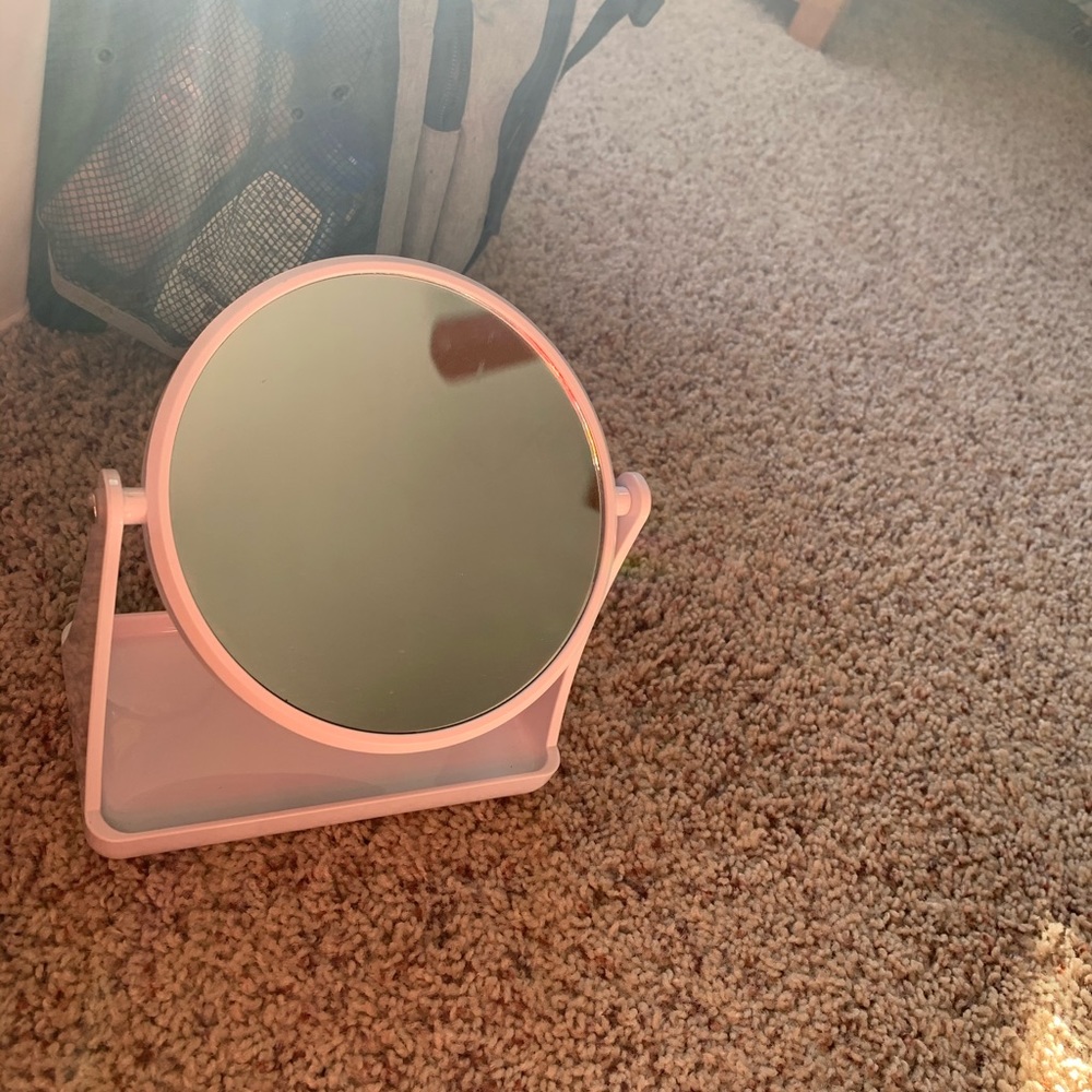 White mirror